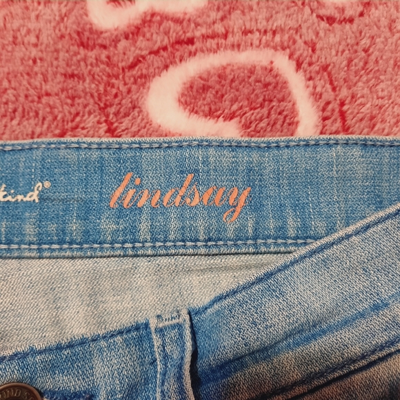 7 For All Mandkind Lindsay Shorts - Picture 5 of 7